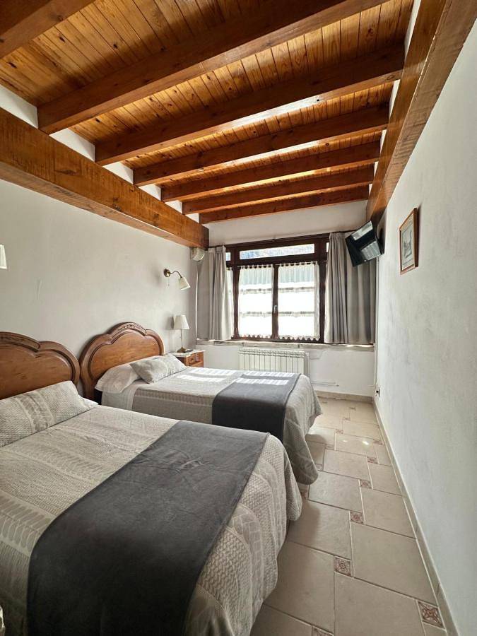 Four-Bedroom House in Las Arenas (Cabrales), Cabrales