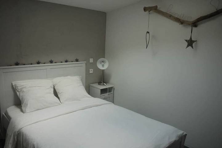 Gîte pour 8 personnes, avec piscine et terrasse à Saint-Paulet-de-Caisson - 3