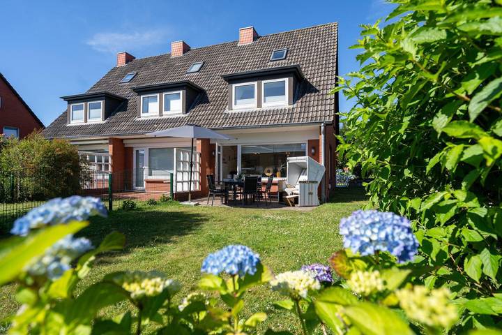 Ferienhaus für 6 Personen, mit Terrasse und Garten in Wenningstedt