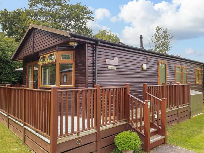 Lodge pour 6 personnes, avec piscine et jardin, animaux acceptés - 1