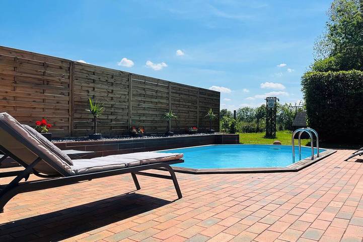 Gîte pour 6 personnes, avec jardin à Gonneville-sur-Mer