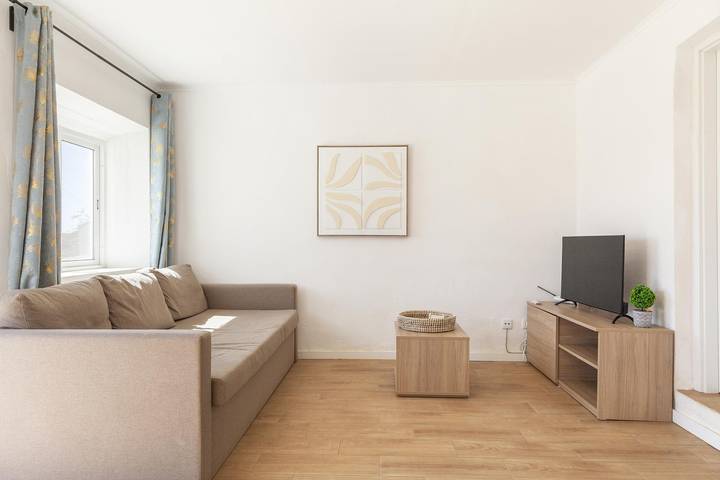 Ganze Wohnung, Ferienwohnung für 4 Personen mit Garten in Odiáxere, Faro Distrikt