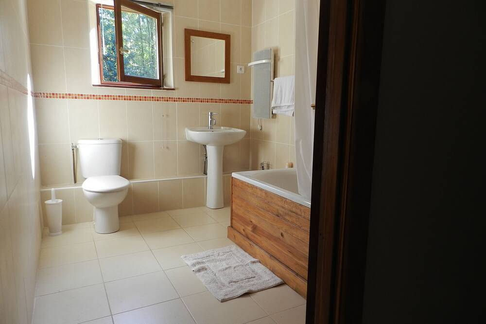 Superbe maison de 6 chambres. Lourdes à 15 min. Ski fantastique à 25 minutes in Préchac, Parc national des Pyrénées