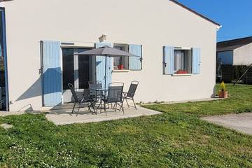 Location de vacances pour 4 personnes, avec jardin à Saint-Ciers-du-Taillon