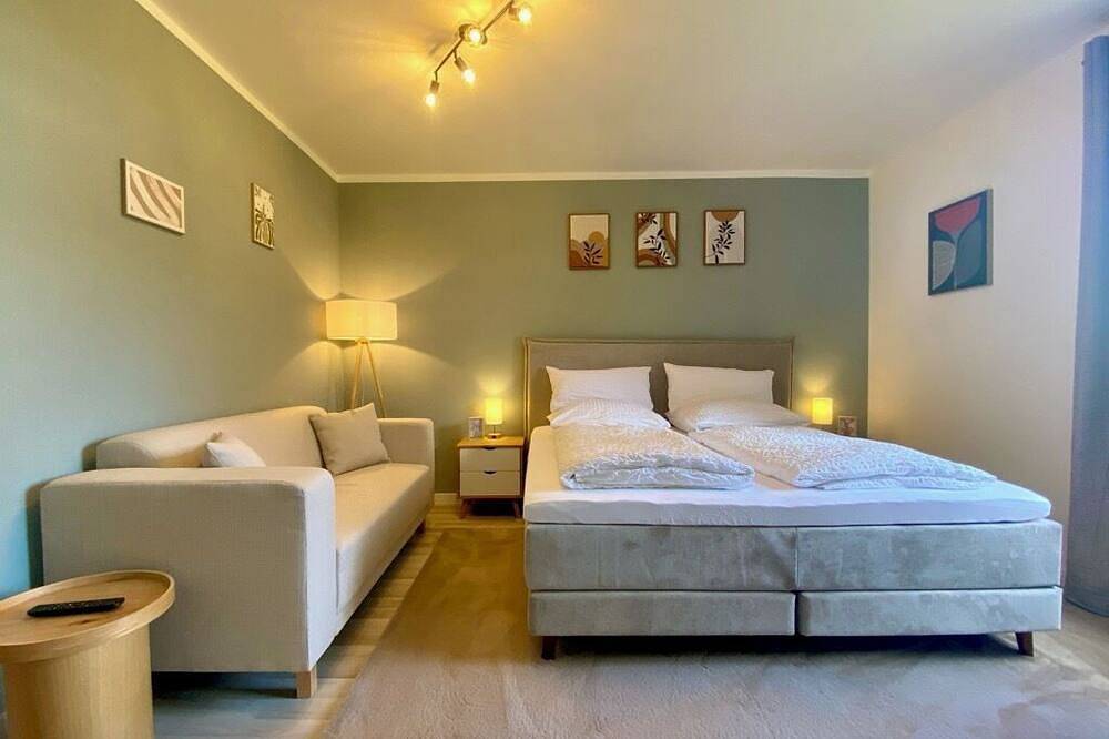 Ganze Wohnung, Weiher Apartment mit Terrasse & Parkplatz in Kulmbach, Oberes Maintal - Coburger Land