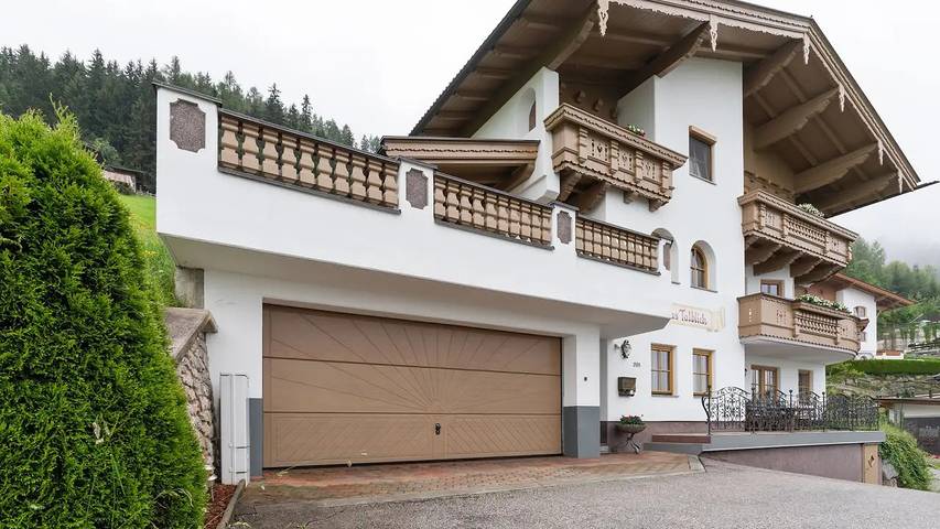 Ferienwohnung für 5 Personen, mit Terrasse in Hainzenberg