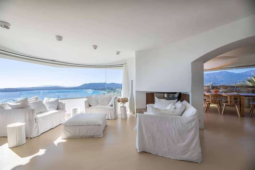 Villa a Luna Ruscana-Villa-Vista giardino-Bagno privato-Lusso in Sainte-Lucie de Porto-Vecchio, Zonza