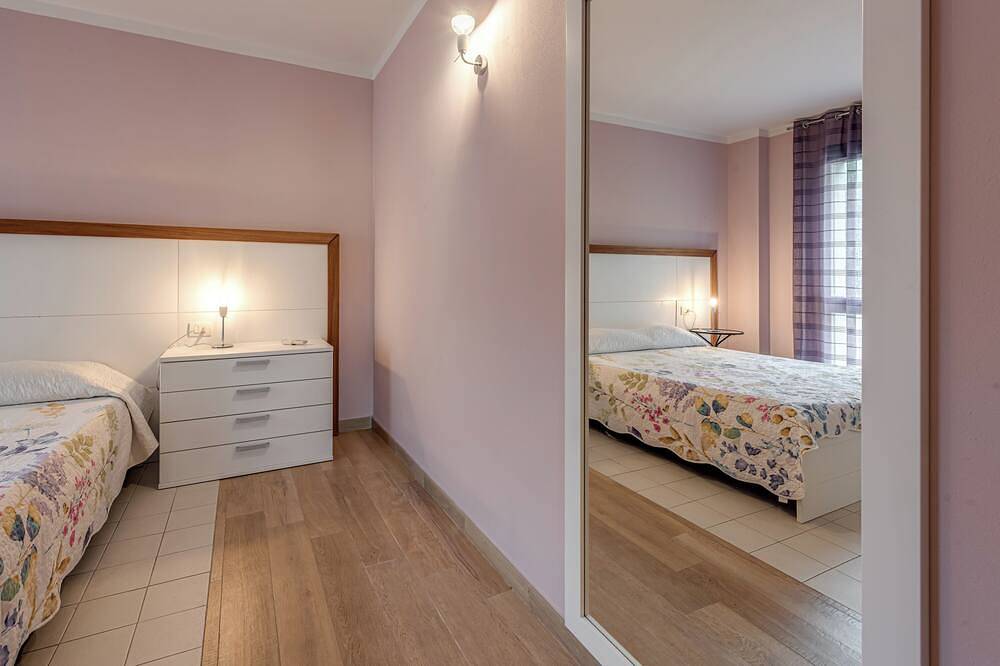 Appartement entier, Appartement 'Orciaia' avec piscine partagée, Wi-Fi et climatisation in Empoli, Province de Florence