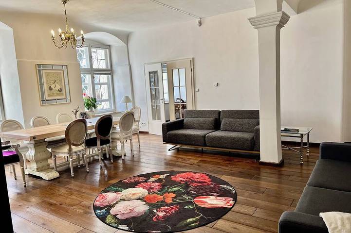 Schloss für 6 Personen, mit Garten