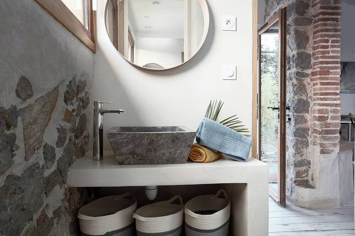 Pine Lodge and Spa in La Garde, Parc national Port-Cros
