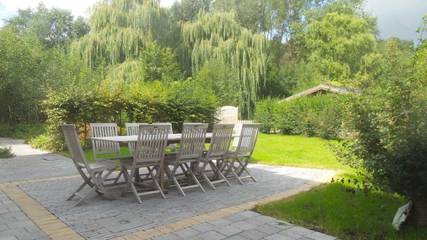 Gîte pour 10 personnes, avec jardin et vue à Renaix