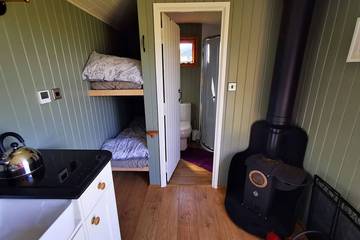 Glamping for 4 People in Isle of Anglesey, North-Wales, Photo 1