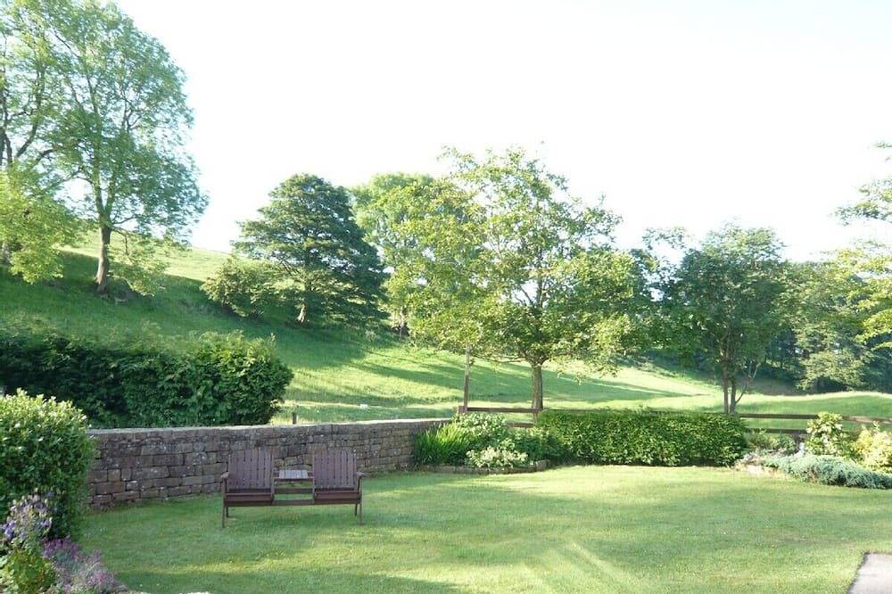 Short breaks avail now !!! 2nights min, log fire,Pets welc,wine /chocs  Inc. in North Pennines AONB