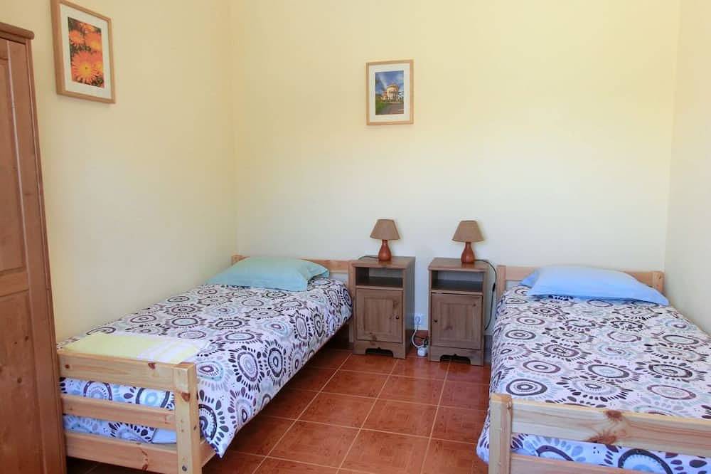 Eigener Garten & Grill, 5 Minuten zum Strand, Praia das Maçãs in Praia das Maçãs, Colares