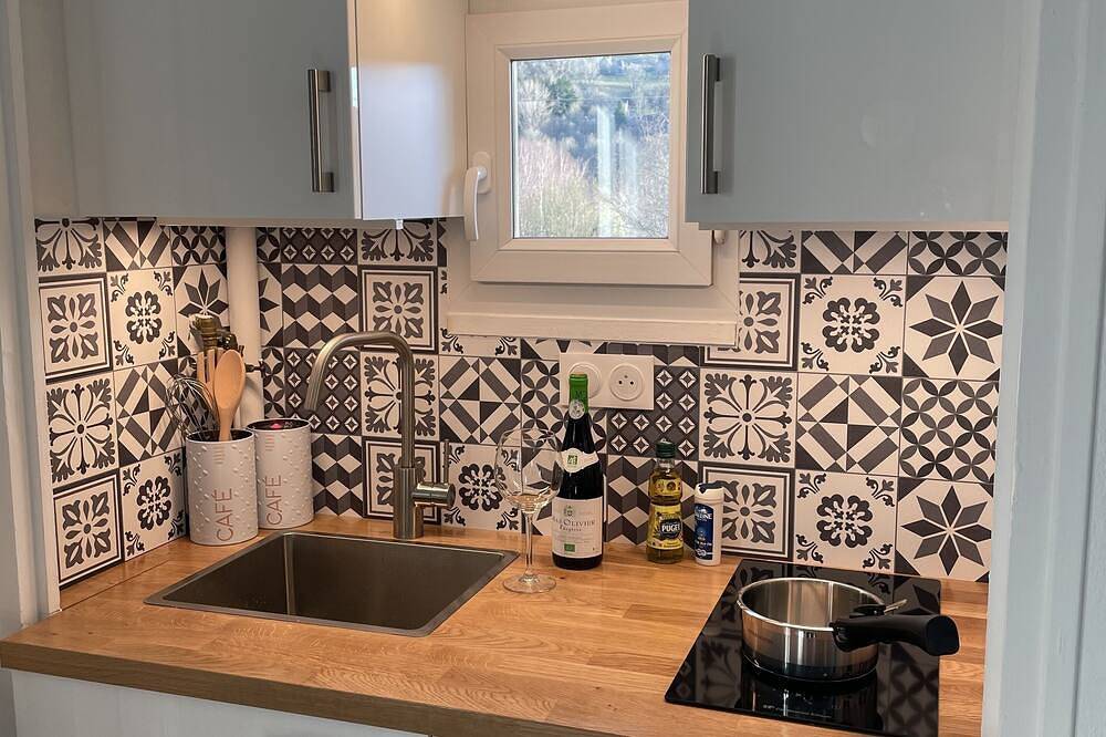 Apartamento entero, Studio La Bourboule with balcony in La Bourboule, Parque Natural Regional Volcans d'Auvergne