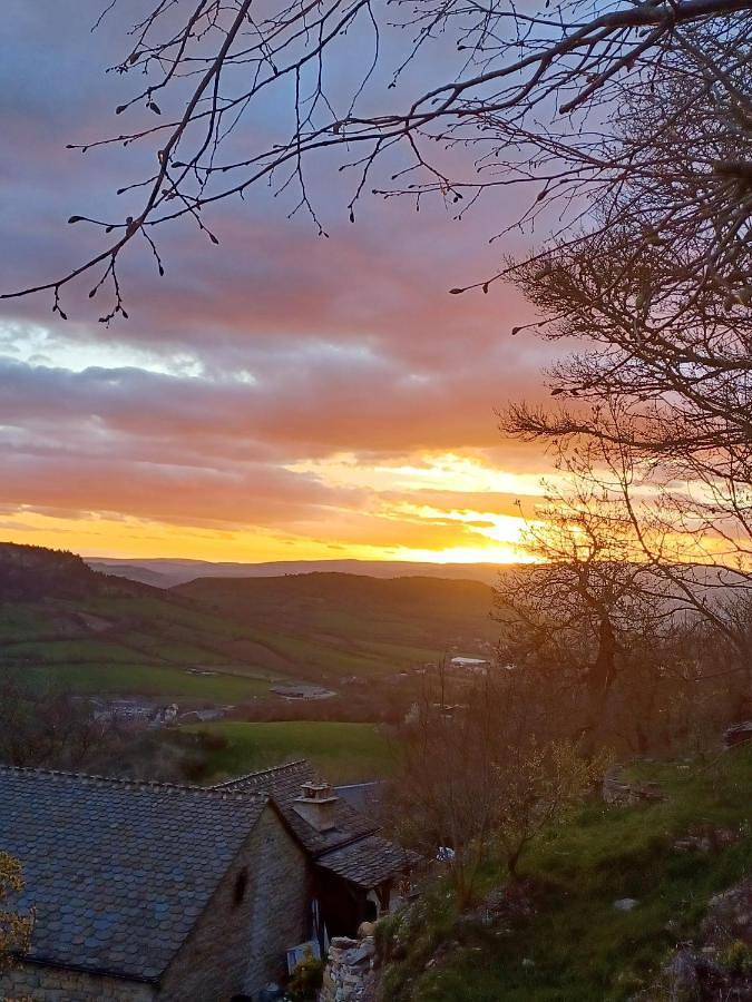 Location de vacances pour 23 personnes, avec Terrasse et Vue à Grèzes - 2