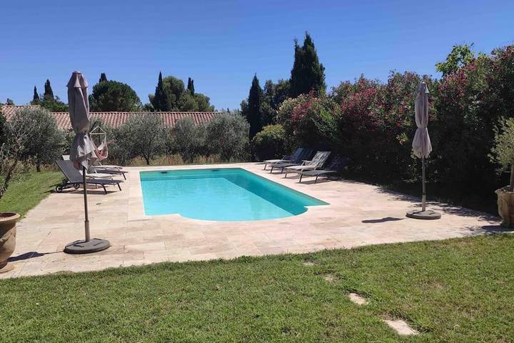 Location de vacances pour 8 personnes, avec jardin ainsi que balcon et piscine à Neffiès - 2