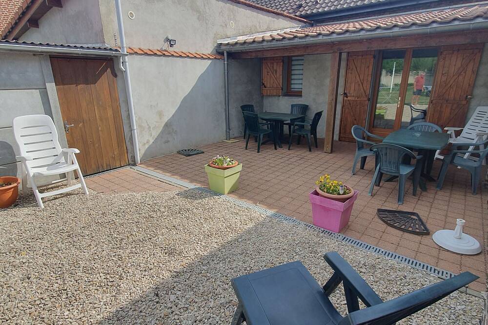 Gite 565. Single-storey house 42m2, 1 bedroom, terrace, 5min from the forest in Saint-Amand-les-Eaux, Valenciennes region