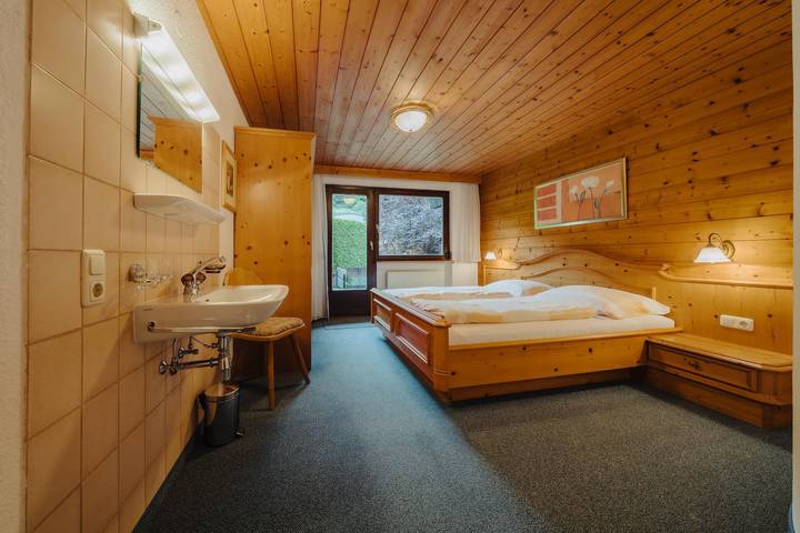 Ferienwohnung für 6 Personen, mit Balkon und Terrasse sowie Garten in Vandans - 4