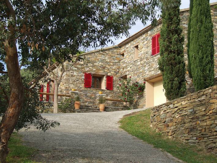 Gîte pour 10 personnes, avec jardin et terrasse en Corse - 2