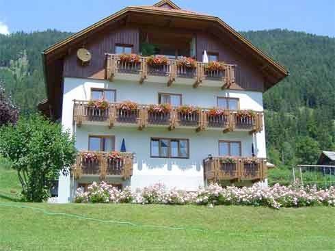 BnB für 2 Personen, mit Balkon und Garten sowie Ausblick am Weissensee