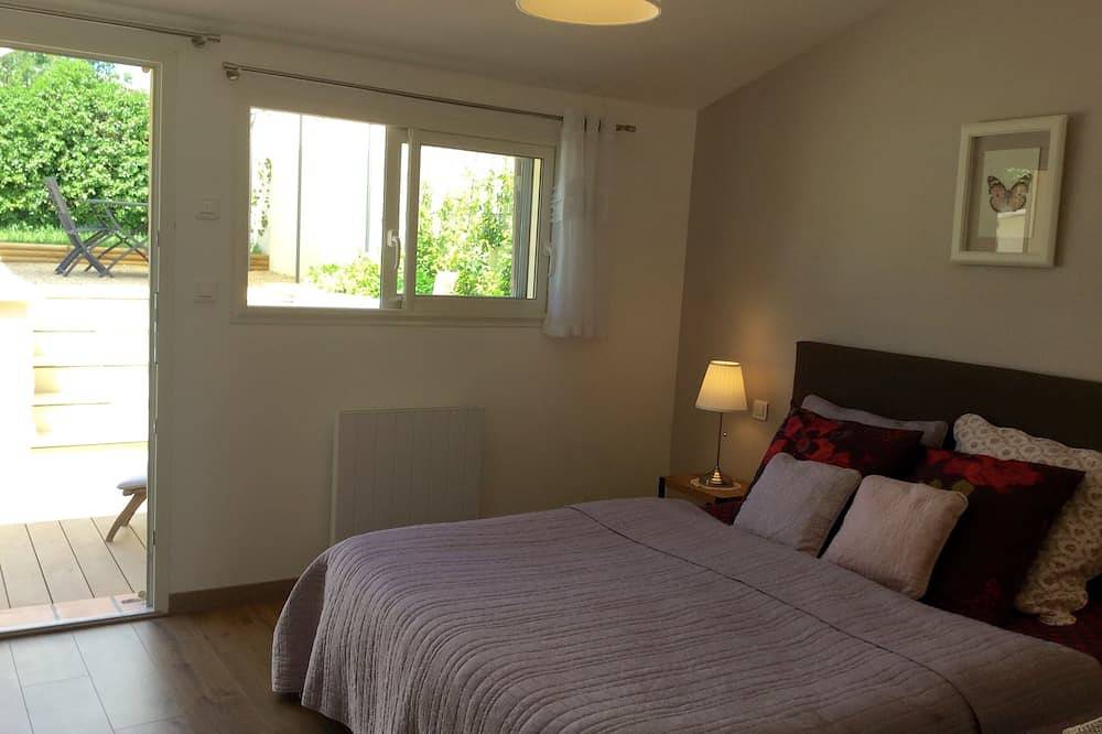 Gite \"Near Jasmin\" with Pool and Garden near Vaison La Romaine in Rasteau, Vaucluse