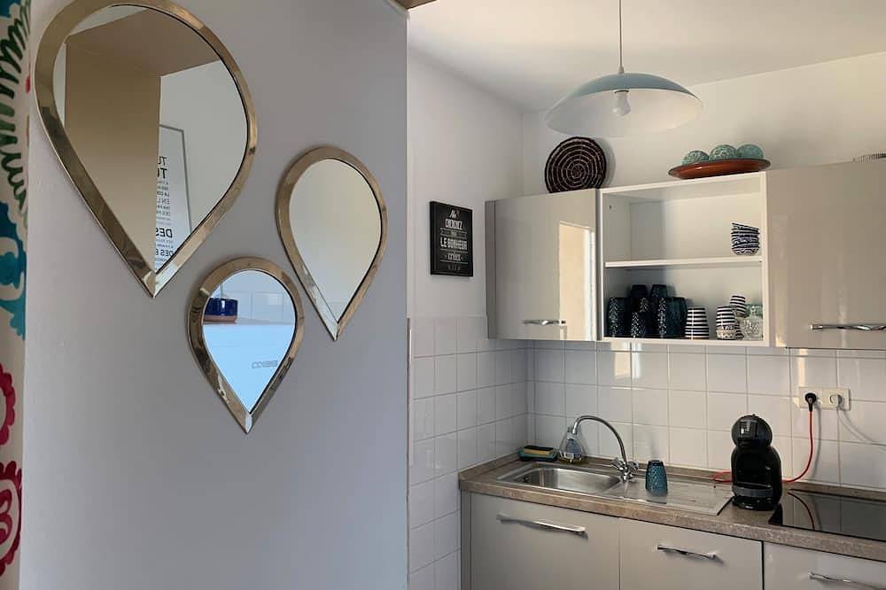 Appartamento intero, 4-person apartment 100 meters from Algajola beach in Algajola, Calvi e dintorni