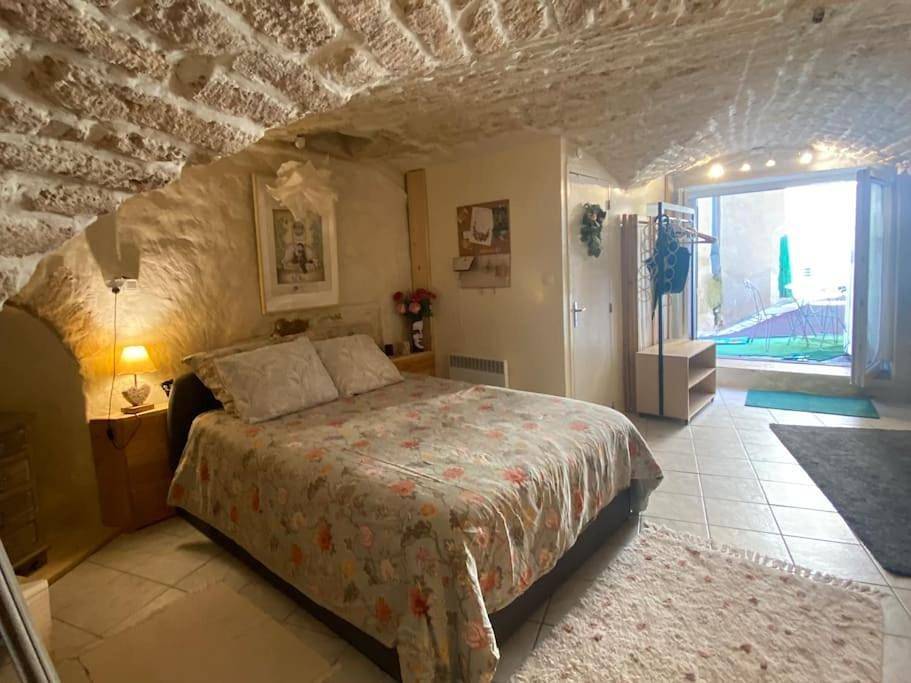 Appartement entier, Cave de charme 18ème siècle in Pignan, Côte méditerranéenne (France)