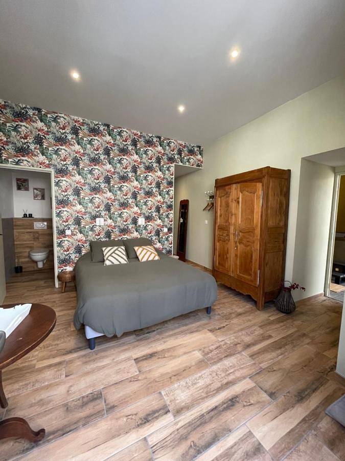 Superior King Room in Saint-Flour, Région de Saint-Flour