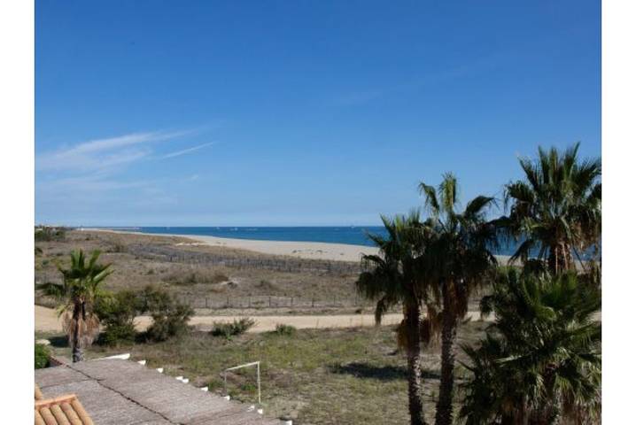 Appartement de vacances pour 4 personnes, avec terrasse et piscine, animaux acceptés