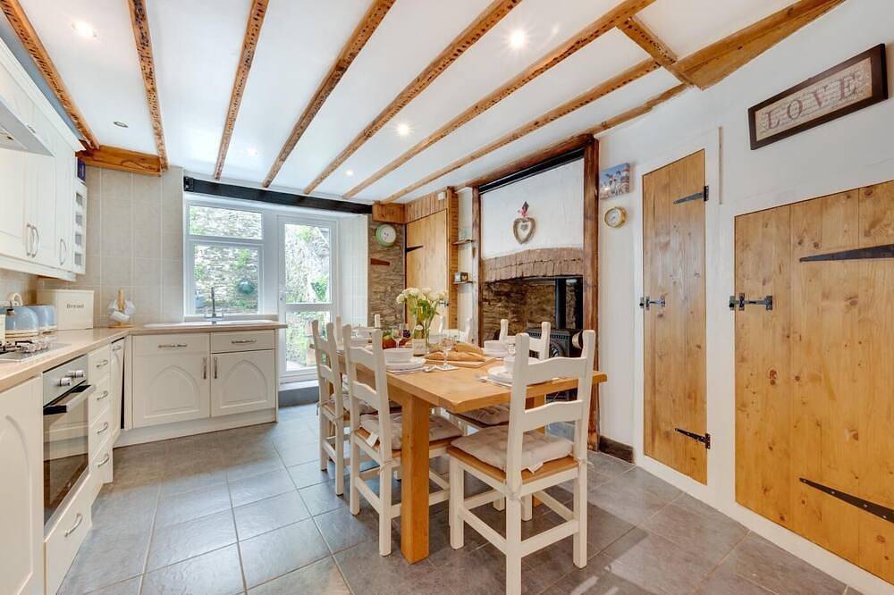 4 Bed in Braunton (oc-tempra) in Braunton, Devon