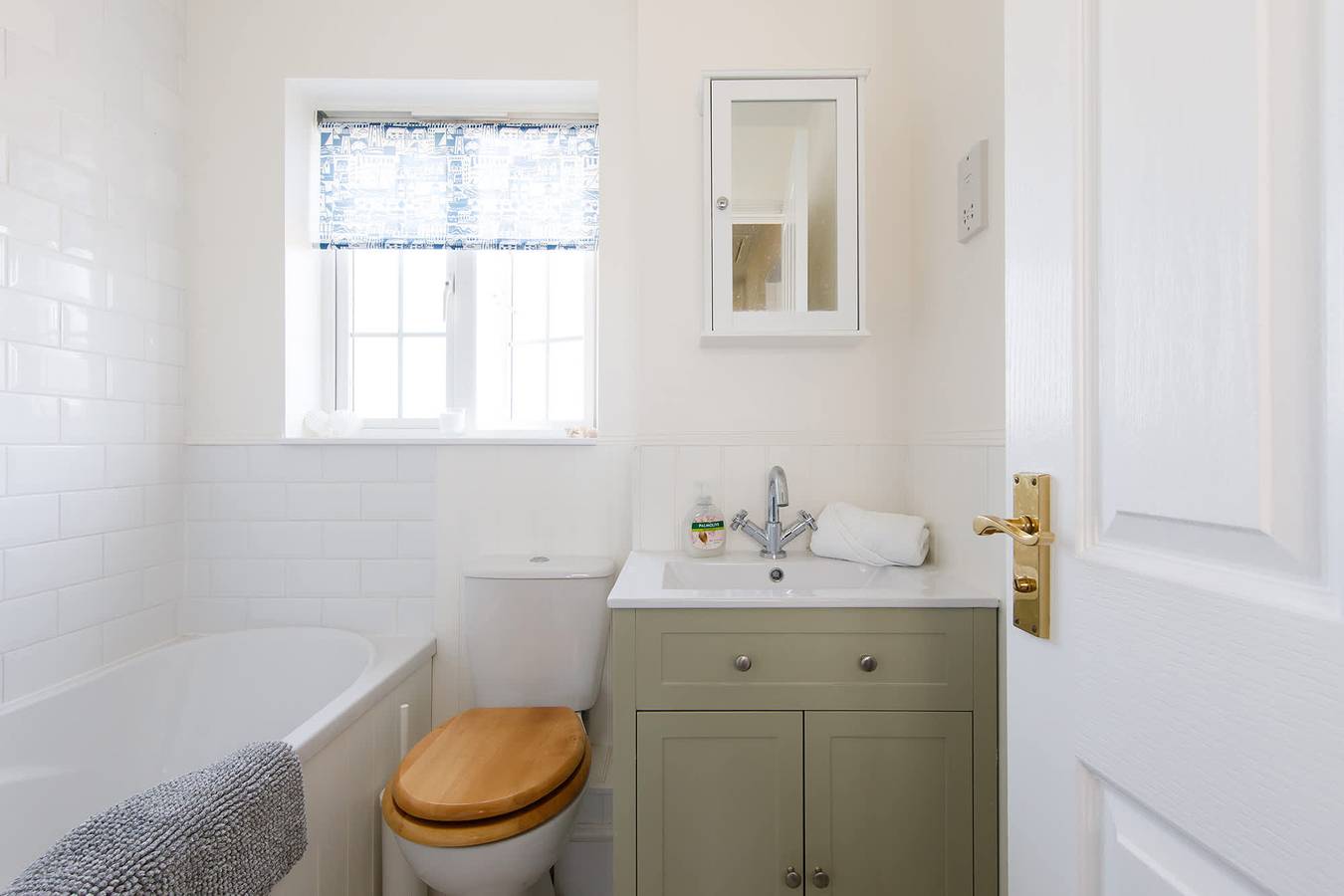 Family Seaside Escape - 5 Mins to Beach in West Sussex