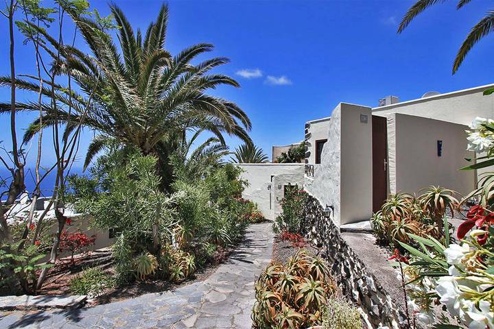 Bungalow para 2 personas, con terraza y piscina además de jardín y sauna en La Palma - 2