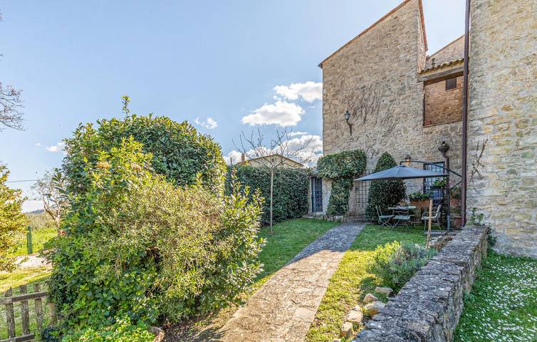 Appartamento intero, Rifugio a bordo piscina con parcheggio e giardino in Todi, Perugia e dintorni