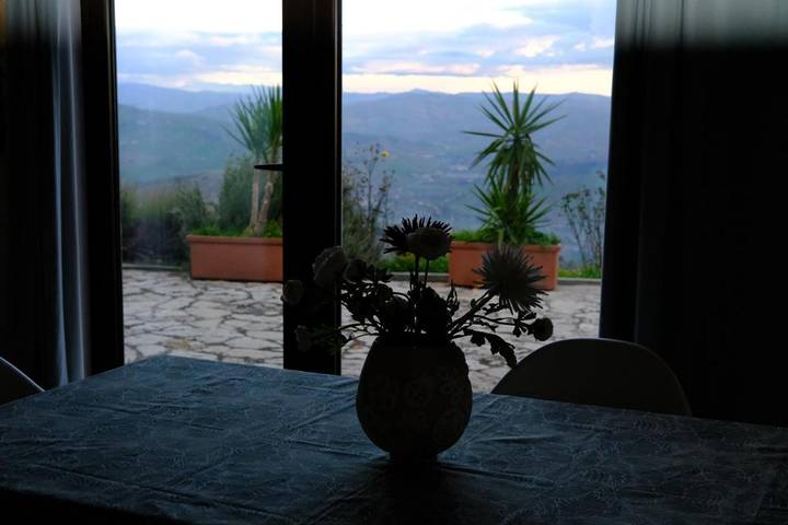 Gîte pour 2 personnes, avec terrasse ainsi que jardin et vue, animaux acceptés à San Giovanni Gemini - 2