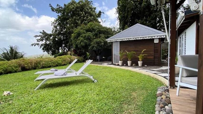 Gîte pour 7 personnes, avec piscine et jardin à Gourbeyre - 3