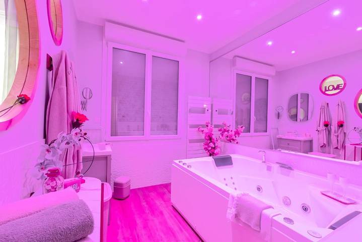 Gîte pour 2 personnes, avec terrasse et jacuzzi à Calais - 2