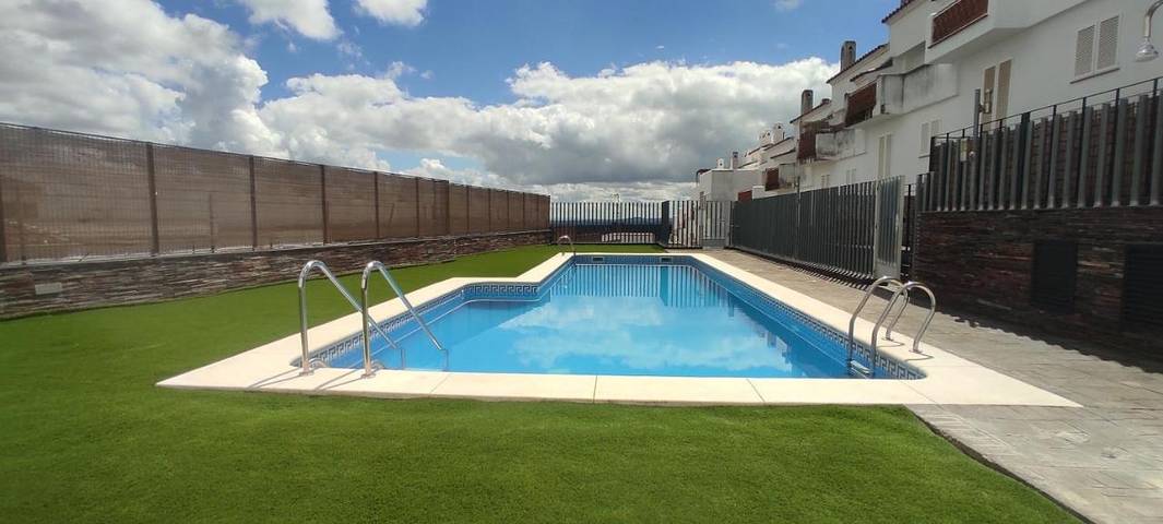 Location de vacances pour 6 personnes, avec terrasse et piscine à Segura de León - 4