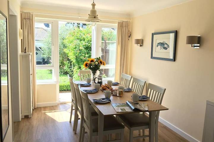 Holiday home for 4 people, with garden and terrace in Chichester