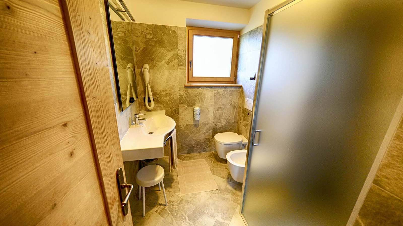 Ganze Wohnung, Wohnung Li Reza - Baita Cusini mit Bergblick, Wellnessbereich und Wlan in Teola, Livigno