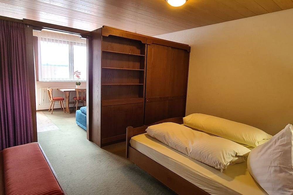 Ganze Wohnung, Appartement Klausenhof mit schönem Balkon - Pension Hauber in Suedlicher Schwarzwald, Herrischried