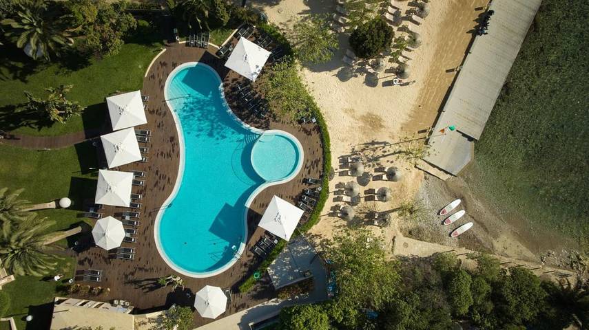 Hôtel pour 3 personnes, avec piscine et jardin ainsi que sauna et jacuzzi à Palmanova (Espagne) - 2