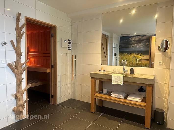 Ferienhaus für 65 Personen, mit Balkon/Terrasse und Whirlpool sowie Terrasse und Sauna in Nordholland - 3