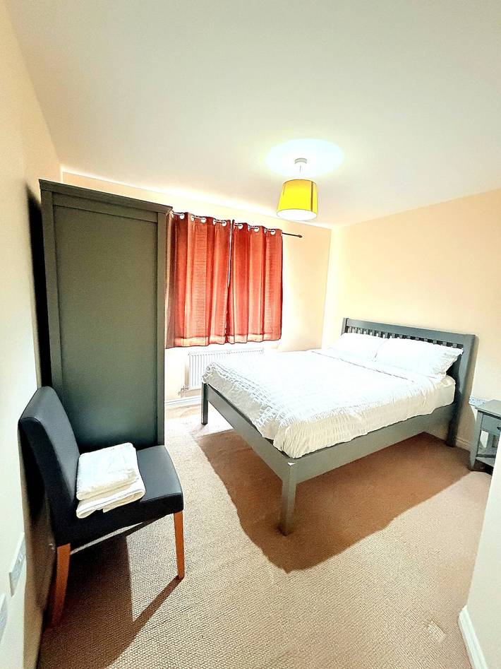 Apartamento entero, Apartamento luminoso y acogedor de 1 cama con aparcamiento gratuito in Coventry, Birmingham y alrededores
