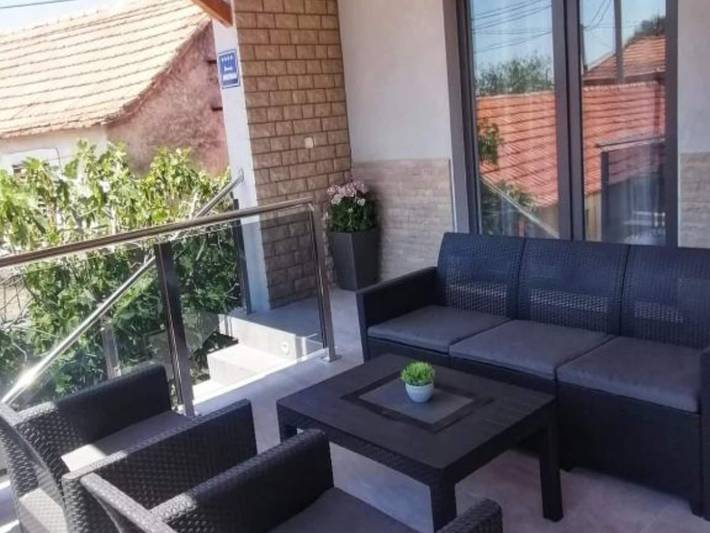 Ganze Wohnung, Apartment Penthouse Ivan- Two Bedroom Apartment with rooftop swimming pool in Dalmatinisches Zagora