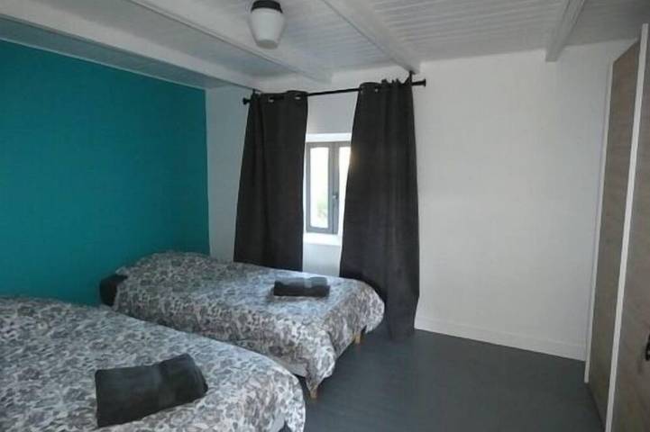 Location de vacances pour 12 personnes, avec jardin à Brélès - 4