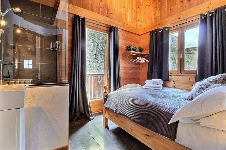 Gîte pour 8 personnes, avec balcon et jardin dans Lac de Montriond - 2