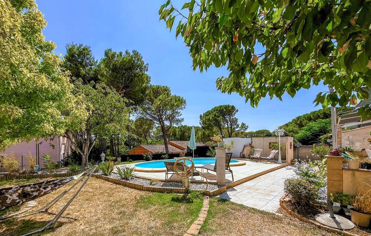 Location de vacances pour 6 personnes, avec terrasse ainsi que piscine et jardin à Tavel - 2