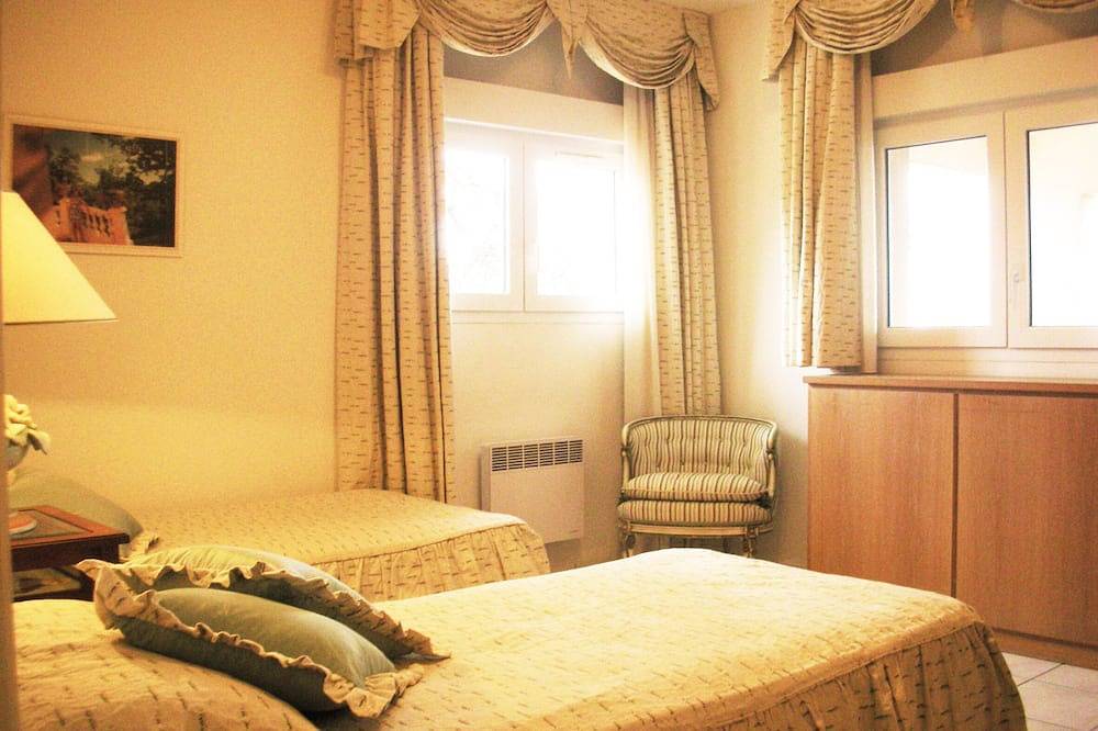 Villa mit Schwimmbad Cote d'Azur, 7 km von Montecarlo 200 m vom Meer _ 06083000463A0 in Menton, Nizza und Umgebung