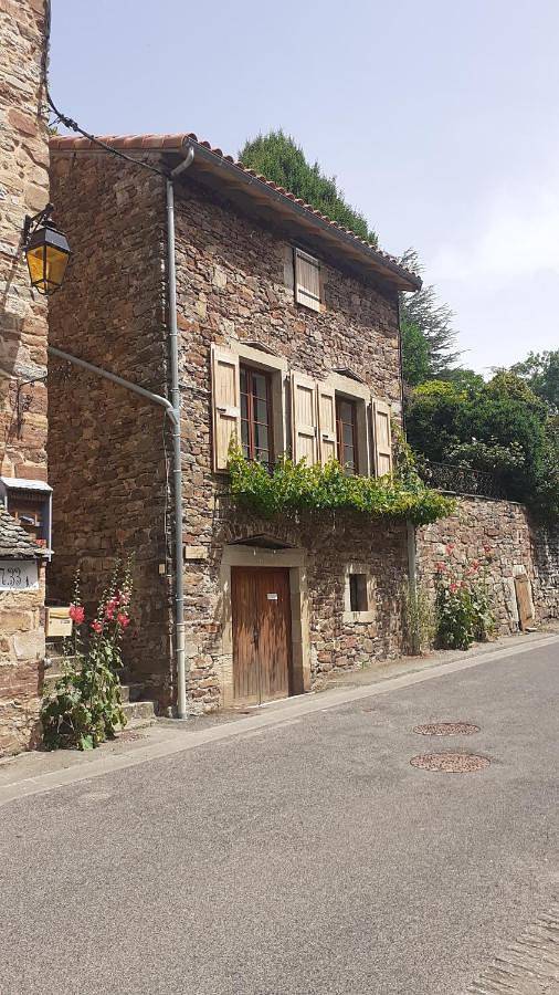 Location de vacances pour 6 personnes, avec Terrasse et Jardin à Sylvanès